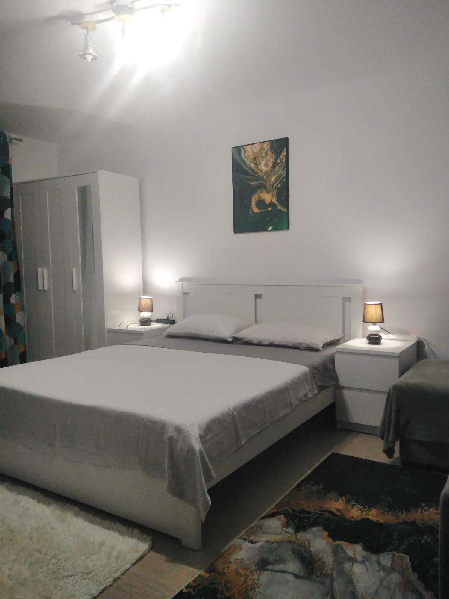 Garsoniera Rebecca Apartment Tirgu Ocna Bagian luar foto